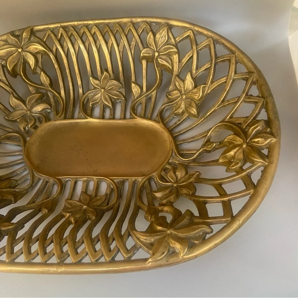 Vintage Solid Brass Cutout Oval Basket Bowl w/ Flowers #7389 - Picture 2 of 6